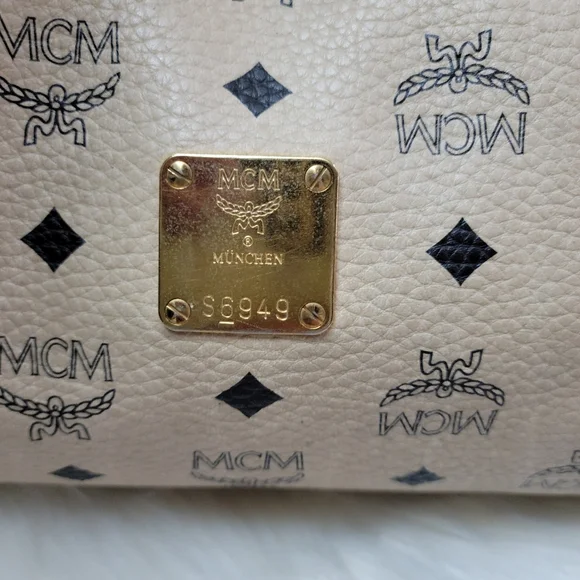 MCM Women's Beige Tote Bag - Picture 10 of 16